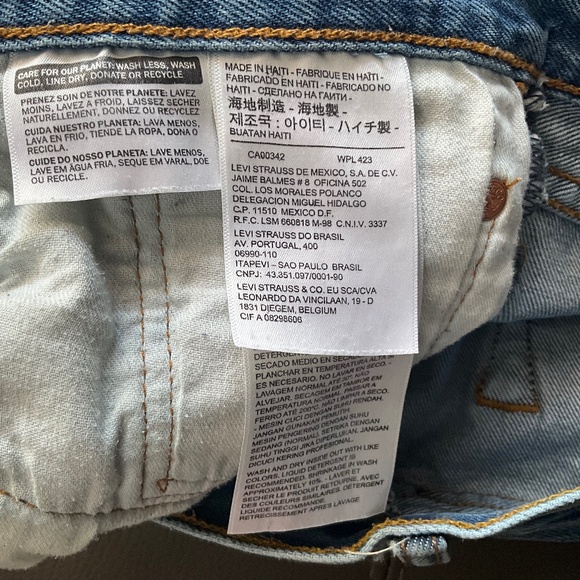 Levi’s Men 501 38 x 36 Classic Button Fly Straight Leg Jeans Tough Original Blue - Picture 9 of 9